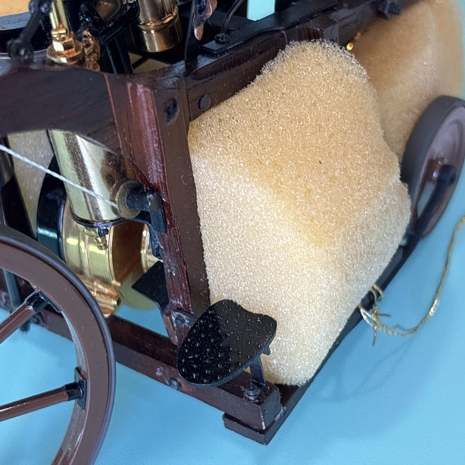 Franklin Mint 1885 Daimler Single Bike Motorbike 1:8 Scale Model Wood PARTS ONLY - Image 4 of 4