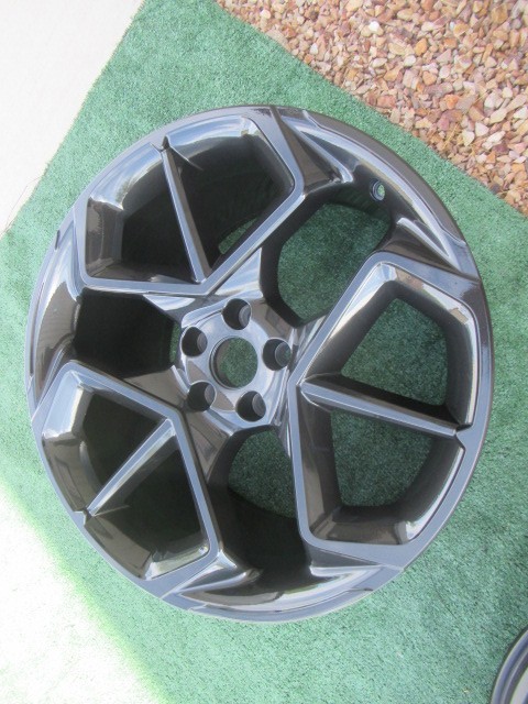 (1) MASERATI MC20 OEM FACTORY REAR 20X11 WHEEL RIM DARK GREY COLOR 670163877