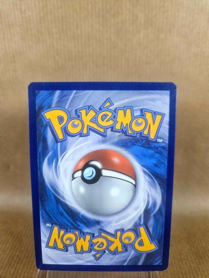 Pikachu VMAX, photo 4 sur 4
