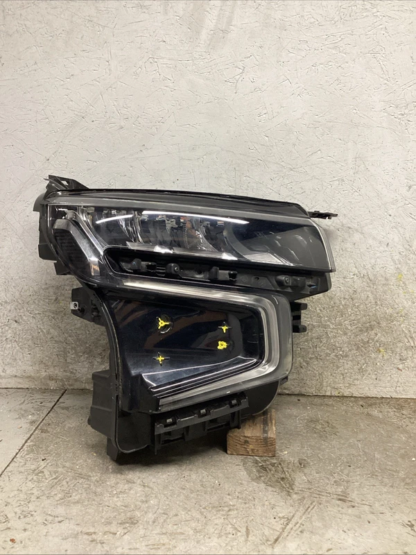 2021-2024 Chevrolet Tahoe SUBURBAN Right RH Passenger SIDE LED Headlight OEM