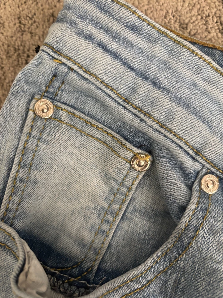 Amiri Jeans Men’s Size 38 Light Wash Distressed Graffiti Denim Jeans - Image 4 of 4