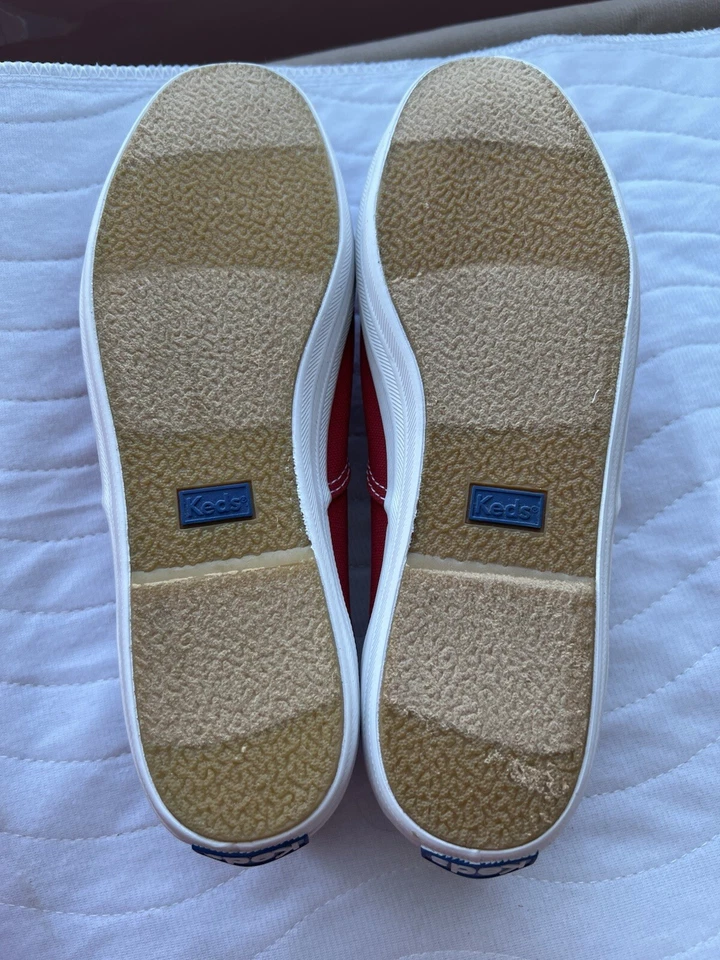 NUEVO - RARO Oficial Taylor Swift ROJO Keds Talla 7 Foto 3 de 4