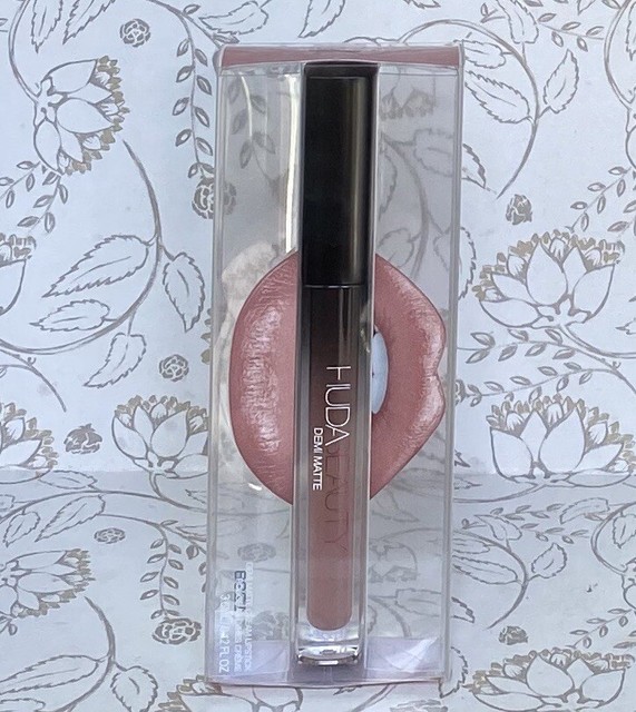 Huda Beauty Demi Matte Cream Lipstick in DAY SLAYER 3.6ml/ 0.12 oz Full