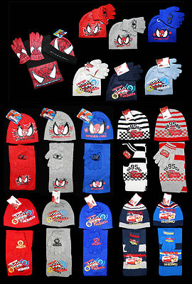 Cars Mütze + Schal Set Für Kinder – Original Lightning McQueen Wintermütze Mit Gesticktem Logo – Für Jungs & Mädchen, Hellgrau