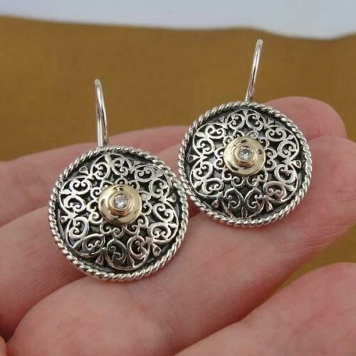 Orecchini di lusso con gemme in oro con pietra principale zircone