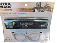 Star Wars The Mandalorian Kids Blue Light Glasses includes Case Grey T57 