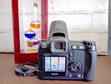 Fuji FinePix S5200 5.1MP 10x zoom - tested and working - very nice 