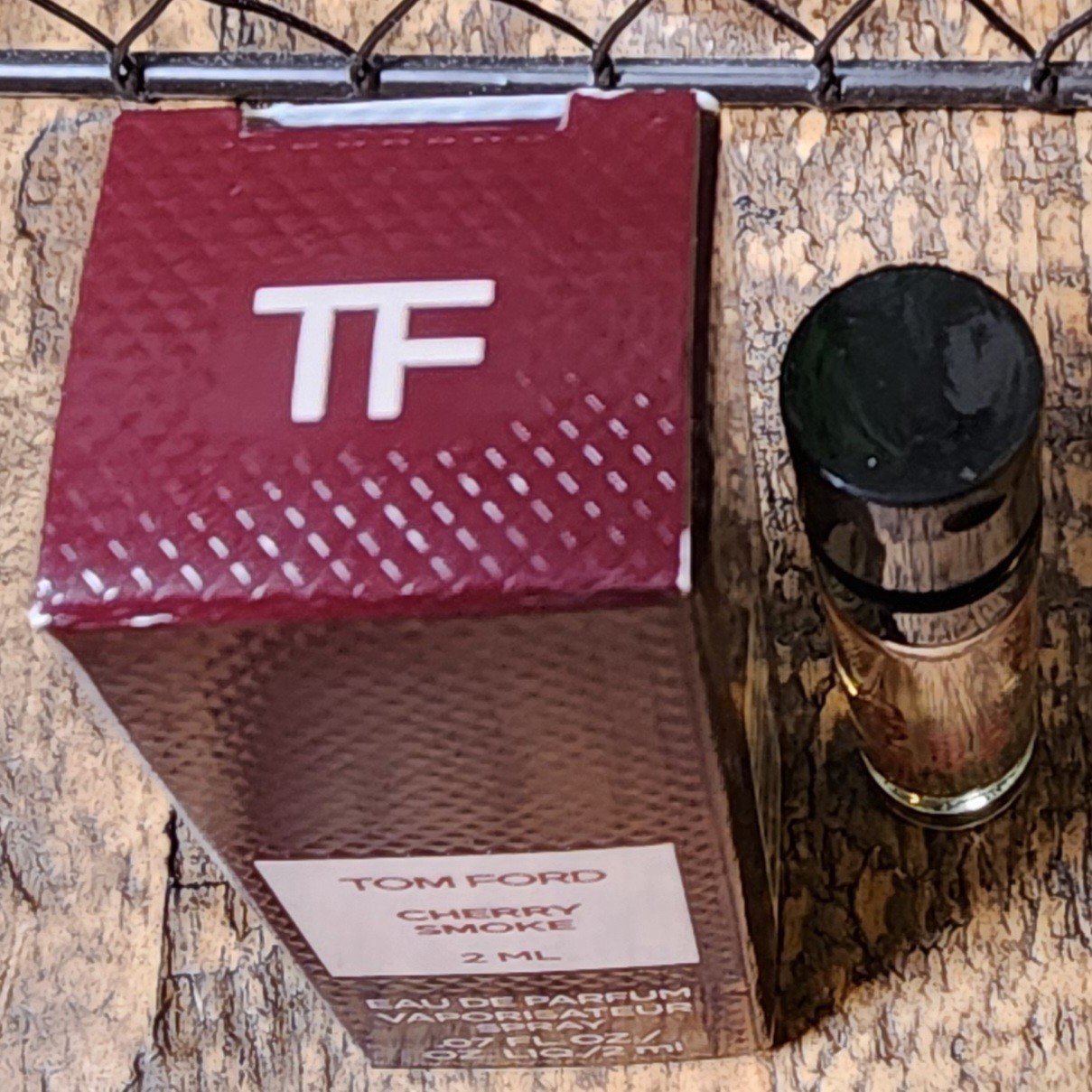 2x Tom Ford CHERRY SMOKE Eau de Parfum EDP Sample Spray 0.07 oz/2 ml Ea. NIB 