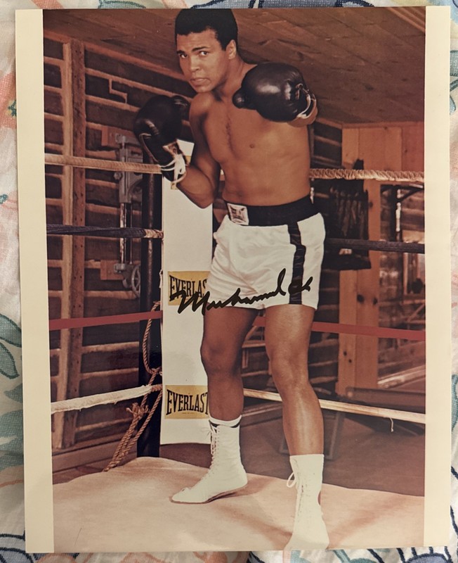 Muhammad Ali Signed In Person Color Photo 8x10” Excellent Condition 