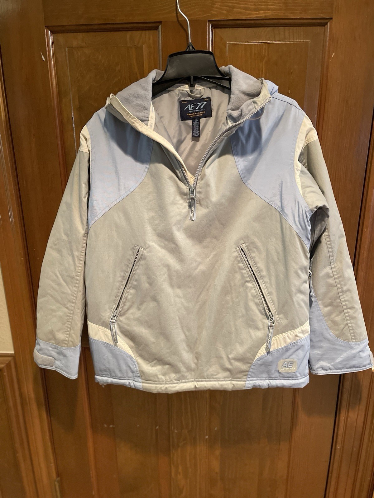 AE77 American Eagle Performance Women's Hooded Winter Jacket Coat Size Medium