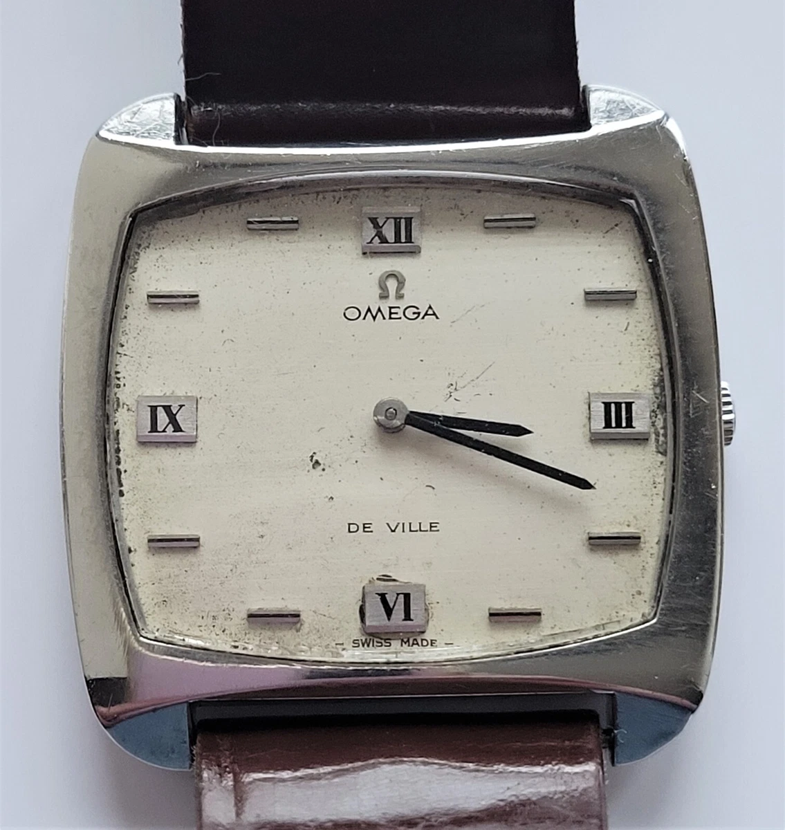 c.1970 Stainless Steel Omega De Ville TV Dial 111.100 Cal 620 Men s Watch O985