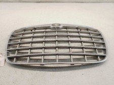 05-10 CHRYSLER 300 Grille Assembly Silver/Chrome OEM 04805926AC