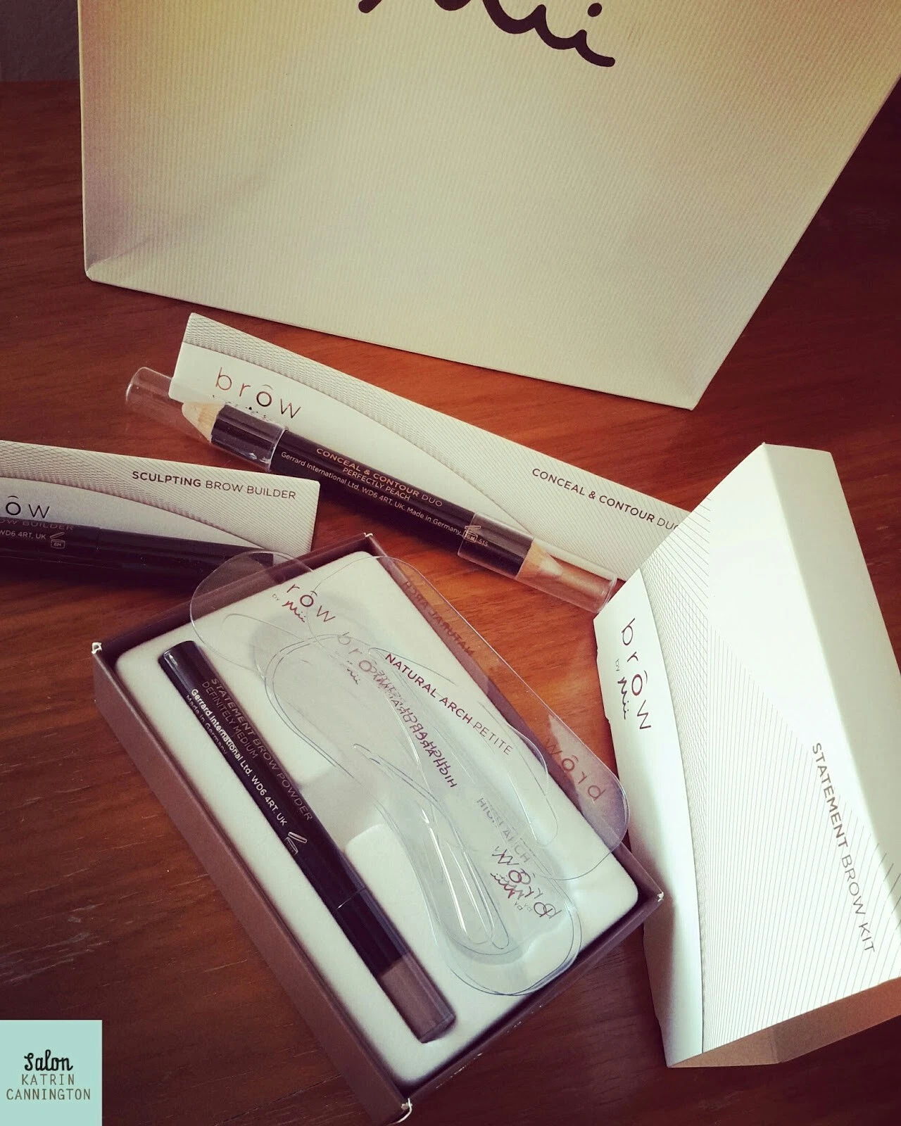 Eyebrow kit by Mii cosmetics, statement brow kit