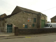 Photo 6x4 R  G Davies Animal Feedstuffs & Pet Supplies Croespenmaen Liste c2015