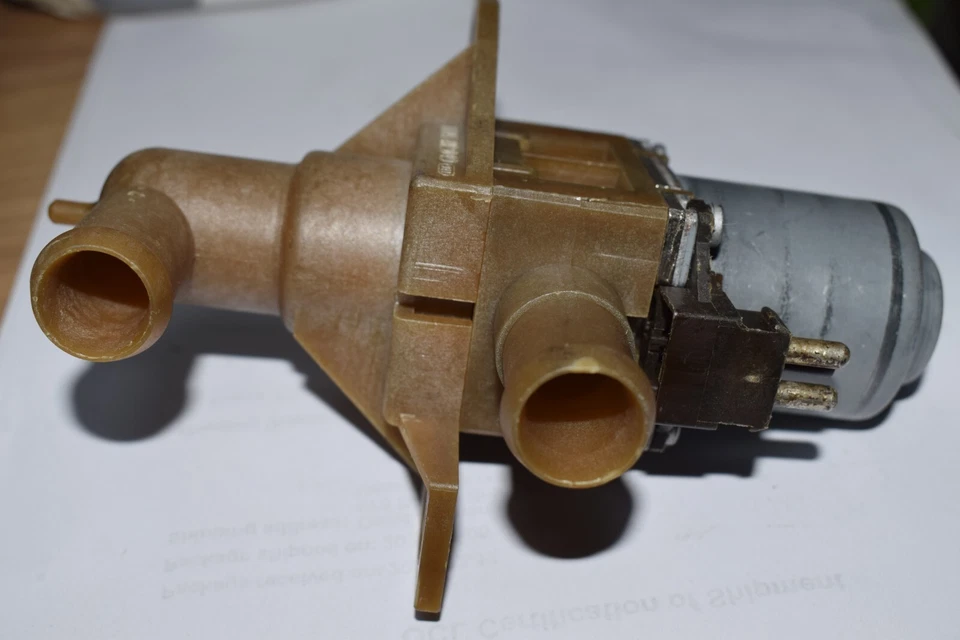 Válvula de calefacción para Freightliner Sprinter 2500 2002-2006 1147412049 OEM bosch Foto 3 de 4