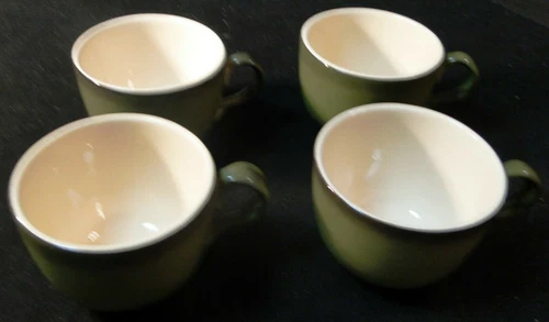 Metlox Poppytrail California Strawberry Tea Cups Coffee Mugs Set of 4 Excellent