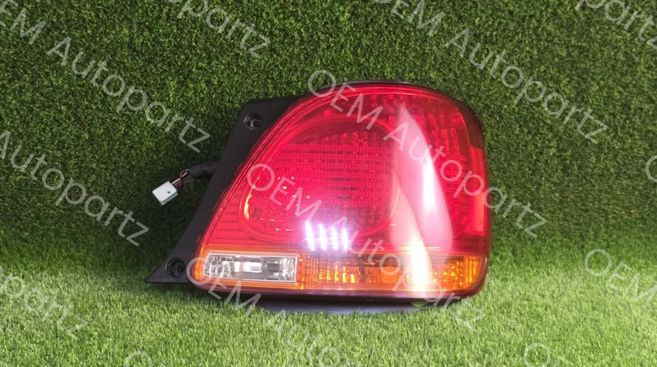 雷克萨斯 GS300 GS400 1998 - 2005 外尾灯左右灯 Oem 二手 — 第 4/4 张图片