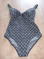 Badeanzug Gepolstert  GR: 40 C Cup