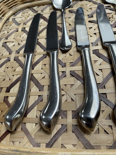 Oneida CAPELLO Glossy Stainless 8 Dinner 9.5" Knives + 3 Oval Soup Spoons Used - Picture 7 of 7