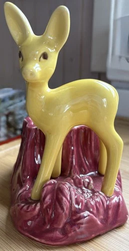 Yellow Deer Plant Planter USA Vintage Shawnee Decor Art Pottery. Mint condition