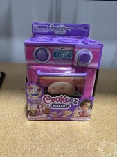 Moose Toys Cookeez Makery Cinnamon Treatz Oven Playset - Pink 23502