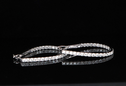 $8,550 18K White Gold 2.25ct Inside Out Round Diamond Snap Closure Hoop Earrings - Picture 7 of 9