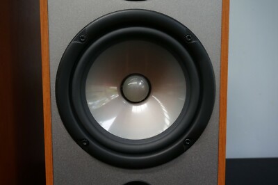 Yamaha NS-100 Passive 2-Way 2-Speaker Bass Reflex Speaker System