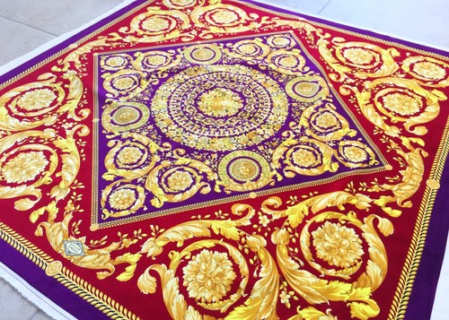 GIANNI VERSACE velvet fabric panel Barocco print size 55' square - Picture 3 of 12