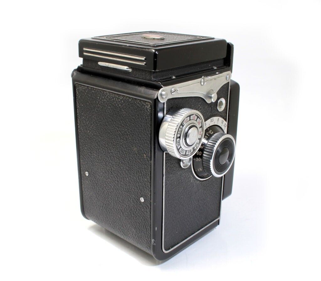 Yashica Yashicaflex Model C Medium Format Film Camera Body Yashica Yashicaflex Model C Medium Format Film Camera Body
