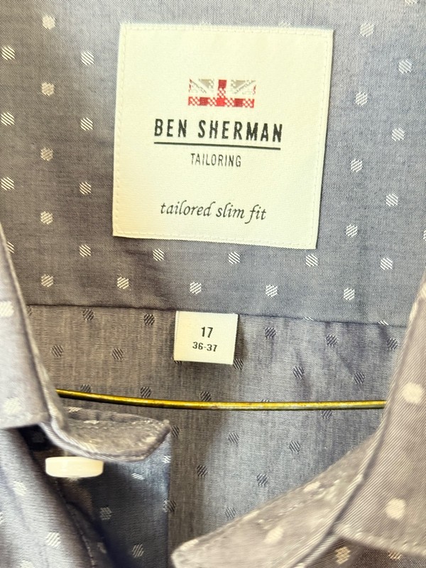 Men s Ben Sherman LS Shirt Gray w/ dots. 17. 36/37