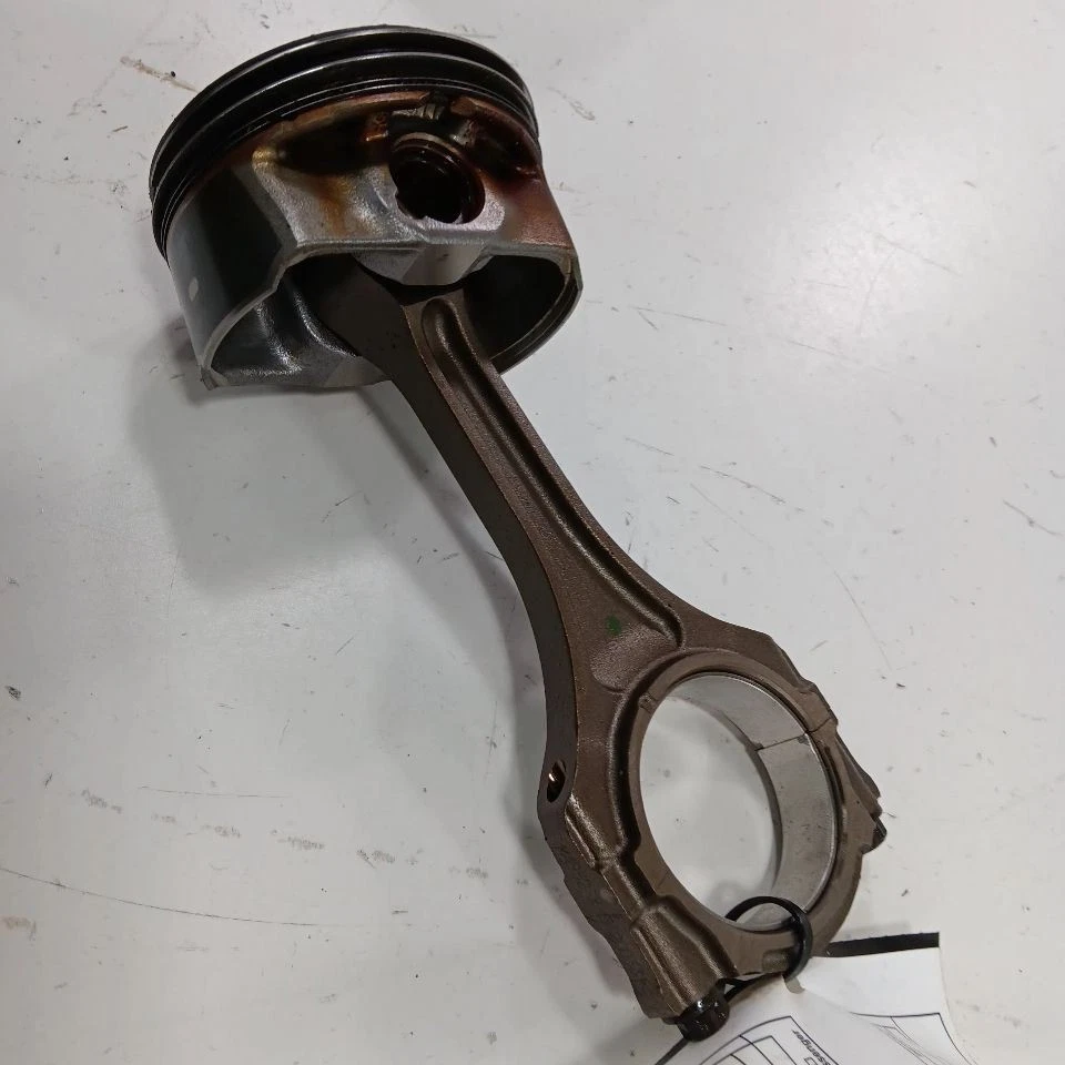 Jeep Compass 2.4 Single Piston With Connecting Rod   2021 2020 2019 2018 2017 - Image 2 of 4