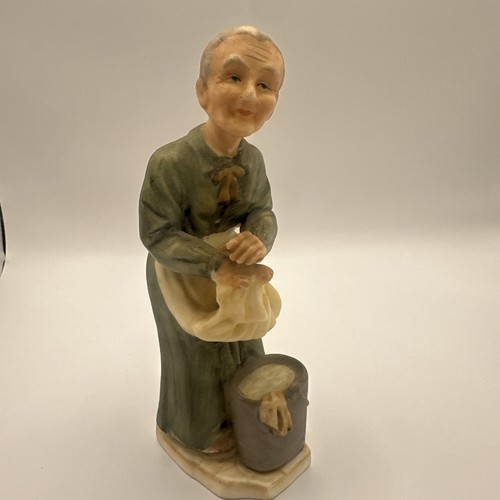 Napco Old Women Cleaner Figurines Ceramic Japan C5462 Hand Painted - Picture 4 of 5