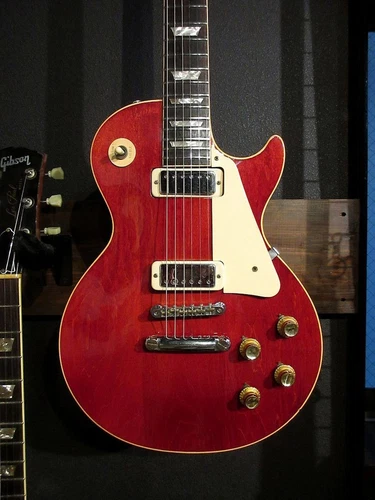 Gibson 1973 Les Paul Deluxe Cherry Red