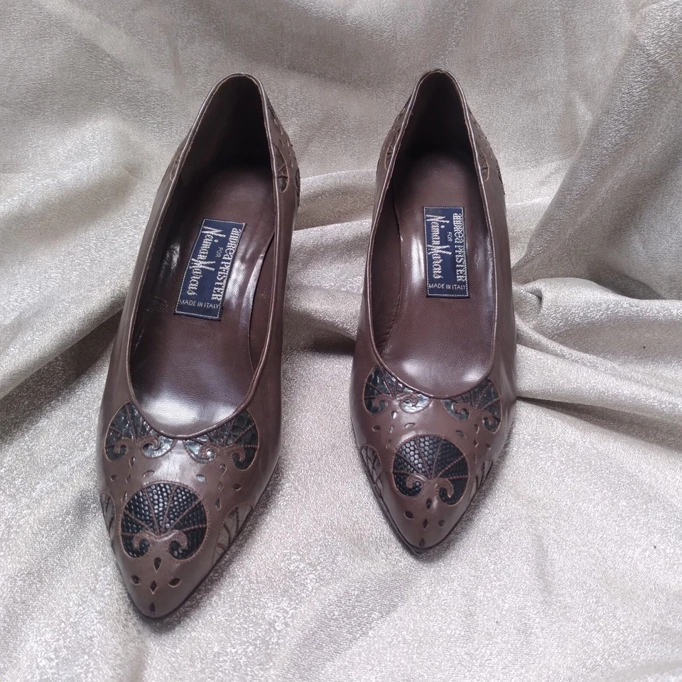 Zapatos de salón Andrea pfister Neiman Marcus tacón mediano hechos en Italia gris topo 7 EE. UU. Foto 2 de 4