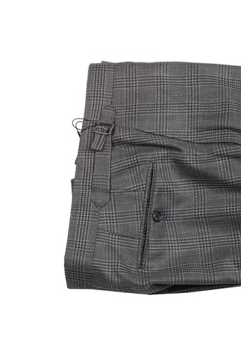 TOM FORD Shelton Checked Gray Suit Size 48 / 38R U.S. New With Tags - Picture 7 of 7