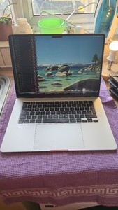 APPLE MACBOOK AIR 15" LAPTOP 2025 MW1G3B/A M4 FEHLENDES LOGIC BOARD BILDSCHIRM