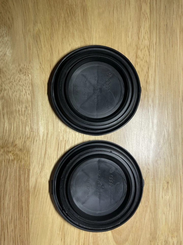 1999-2005 Volkswagen Jetta plugue de furo de porta fabricante de equipamento original 1J0-827-417 - Imagem 2 de 3