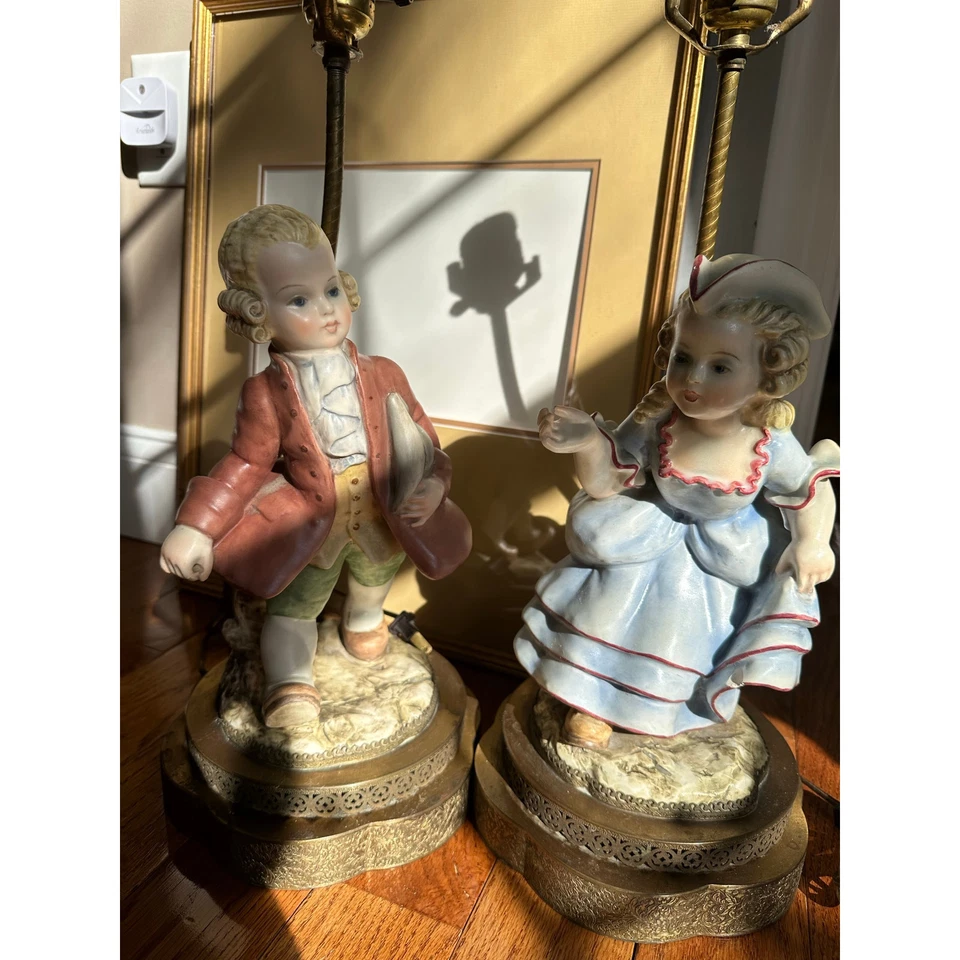 Juego de 2 Lámparas Figura Vintage Hombre Mujer Par Porcelana, Latón Mesa Europea  Foto 3 de 4