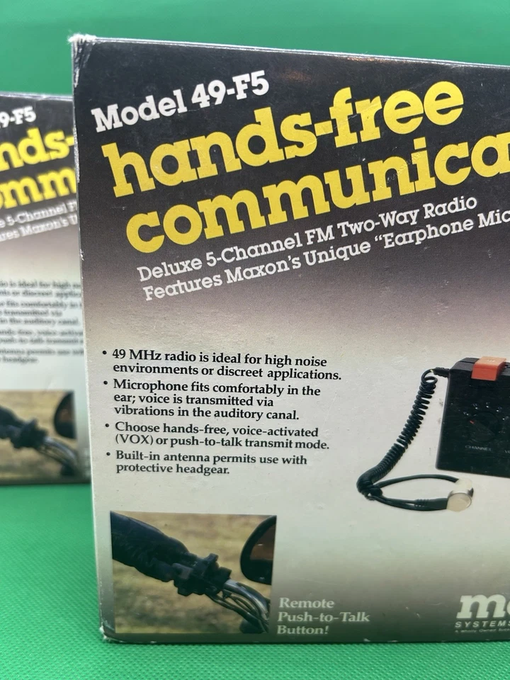 Maxon 49-F5 Hands Free Communicator Deluxe 5 Channel FM 2-Way Radio Pair - Black - Image 3 of 4