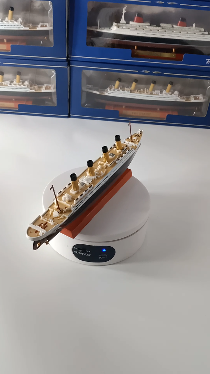 1:1250 Alloy Diecast Cruise Ship Model RMS Titanic Ocean Liner