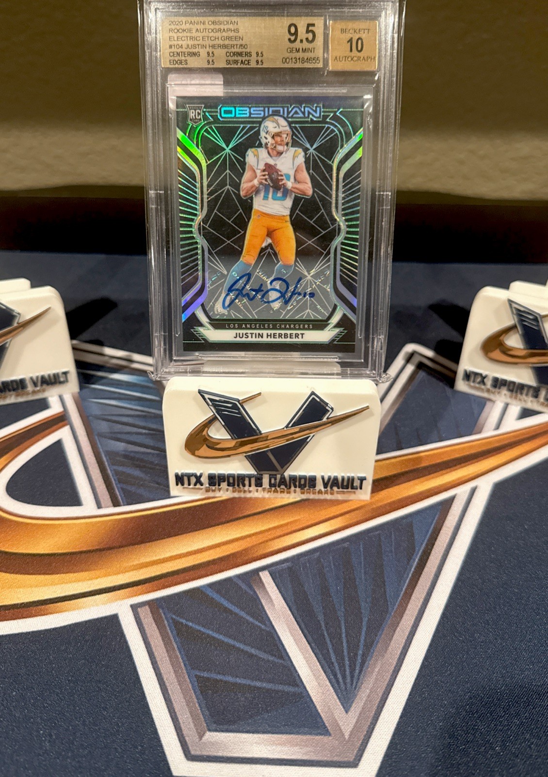 2020 Obsidian Rookie Justin Herbert Auto 10 Electric Green /50 BGS 9.5 TRUE GEM