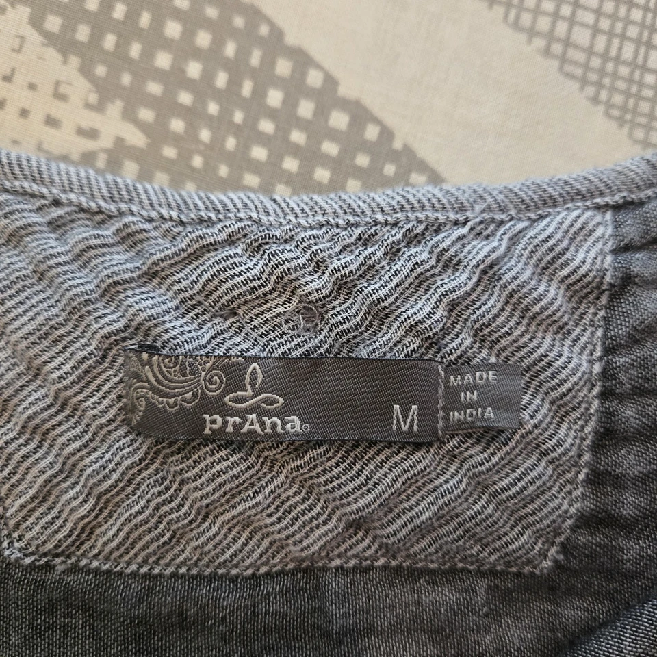 PrAna Blouson Top Womens Medium Blue Organic Cotton Cap Sleeve Keyhole Casual - Image 3 of 4