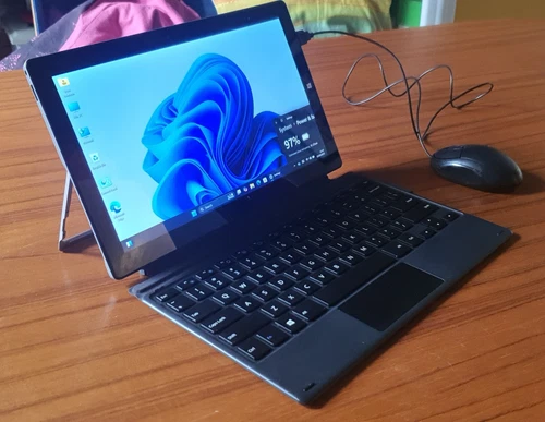 CHUWI UBook CW1509 1.1GHz Tablet/Laptop hybrid Windows 11: 8Gb RAM, 256G SSD