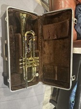 Vintage Buescher Aristocrat Trumpet with Original Case And A Mouthpiece 