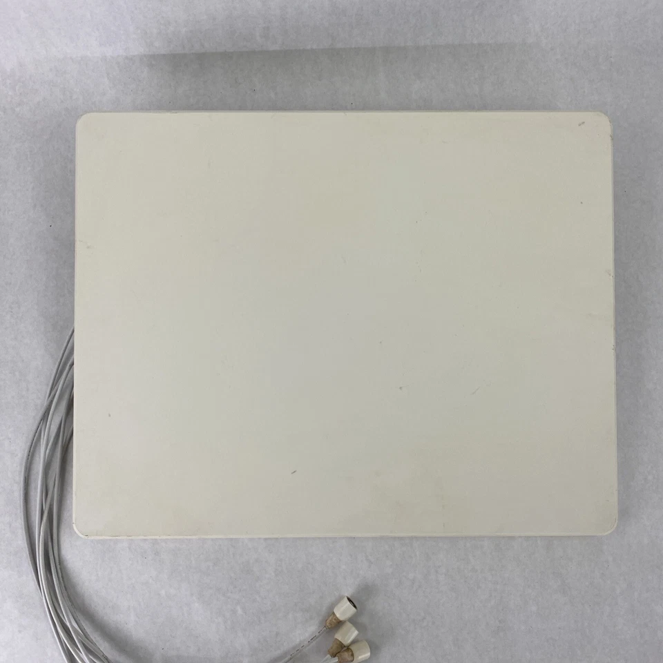 Cisco Meraki MA-ANT-3-F6 Indoor Narrow Patch Antenna - Image 3 of 4