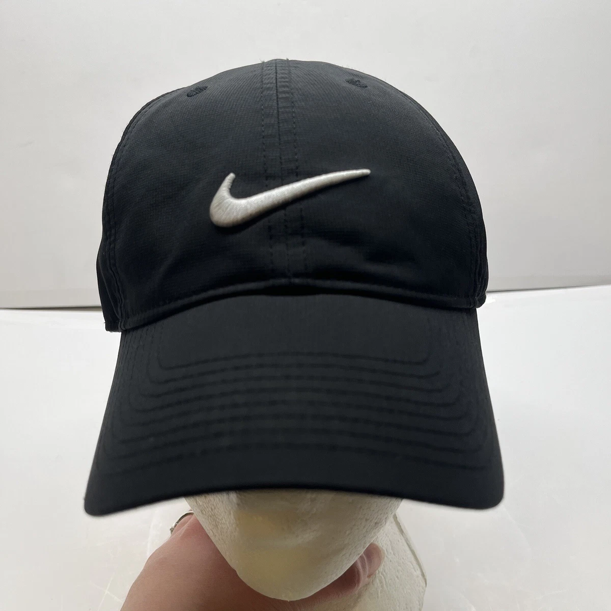 Black womens 2024 nike hat