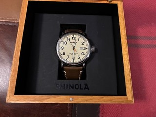 Raro orologio "Date" Shinola Cream 47mm Runwell quarzo Argonite 715 appena revisionato