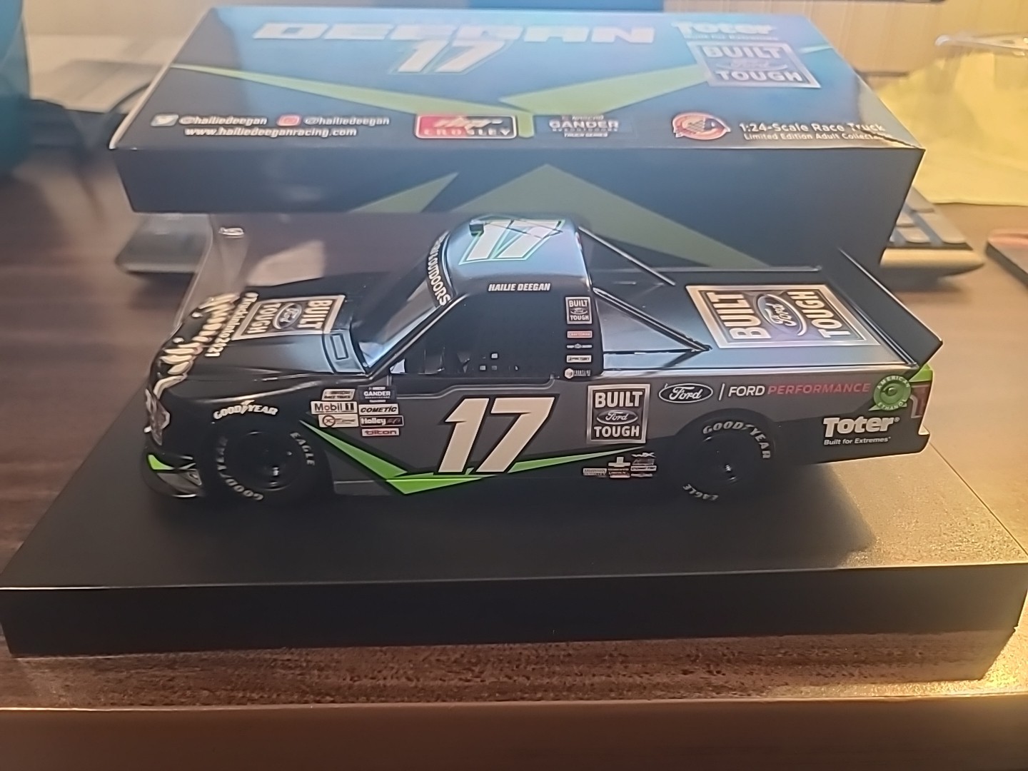 Hailie Deegan 2020 #17 Built Ford Tough Toter Truck Series Lionel Racing 1:24