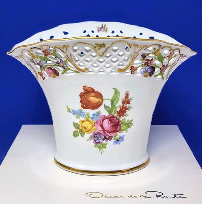 Oscar de la Renta ROYALE Pierced FINE CHINA Flower Vase UH113 West Germany Vtg