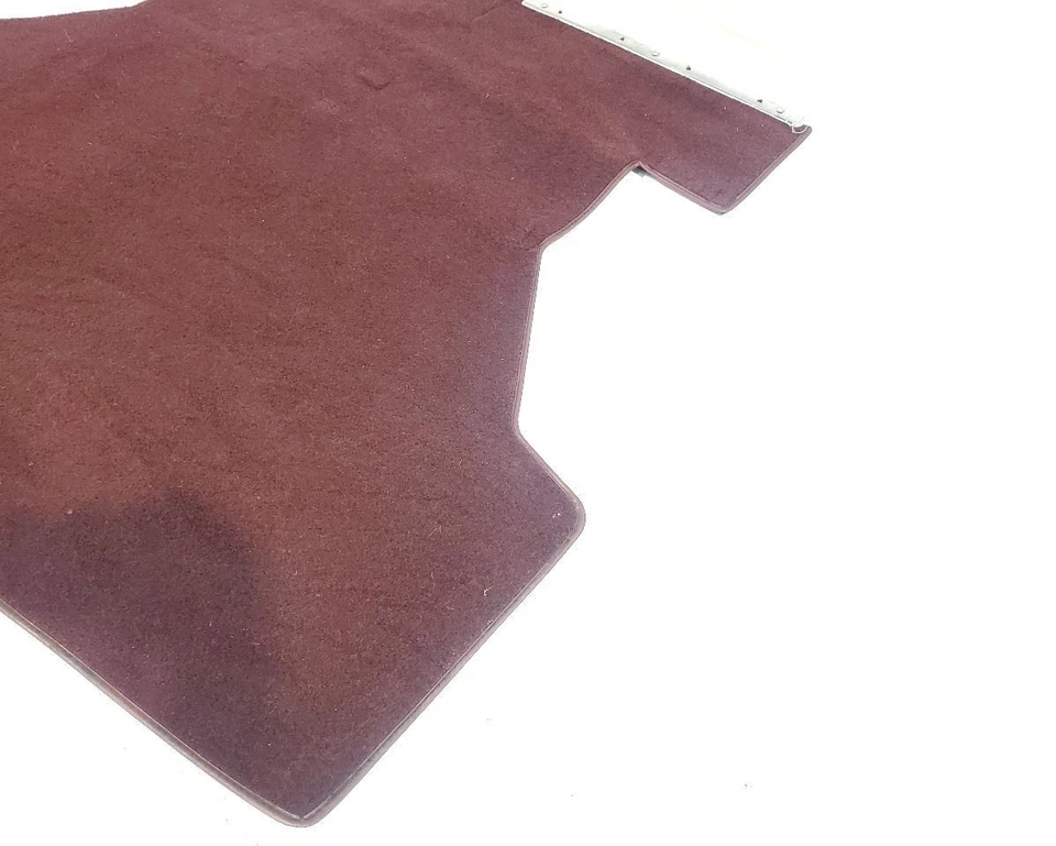 1987 年克莱斯勒征服原始设备制造商备用轮胎盖带地毯 — 第 3/4 张图片